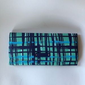 Vera Bradley Magnetic Wallet